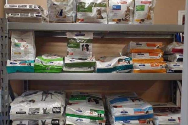 The food display in the vet office